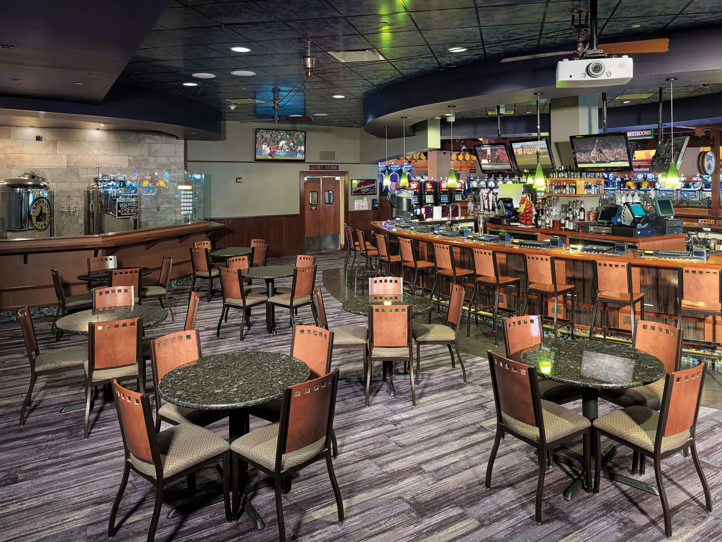 Sevens Bar